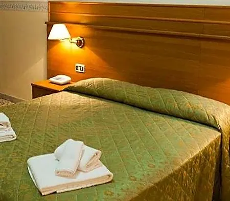 Capys 4*